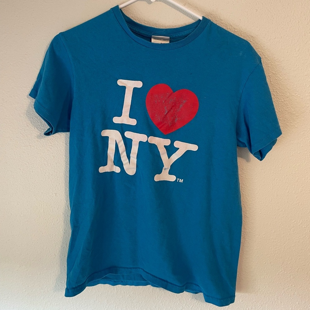 t shirt. size - small